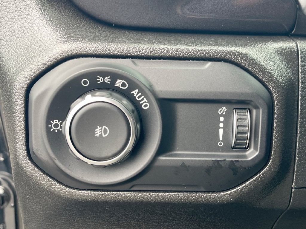 2023 Jeep Wrangler Sahara Altitude