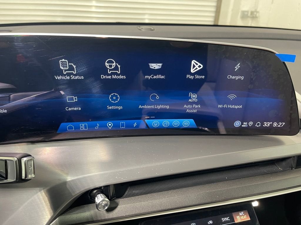 2026 Cadillac VISTIQ Luxury