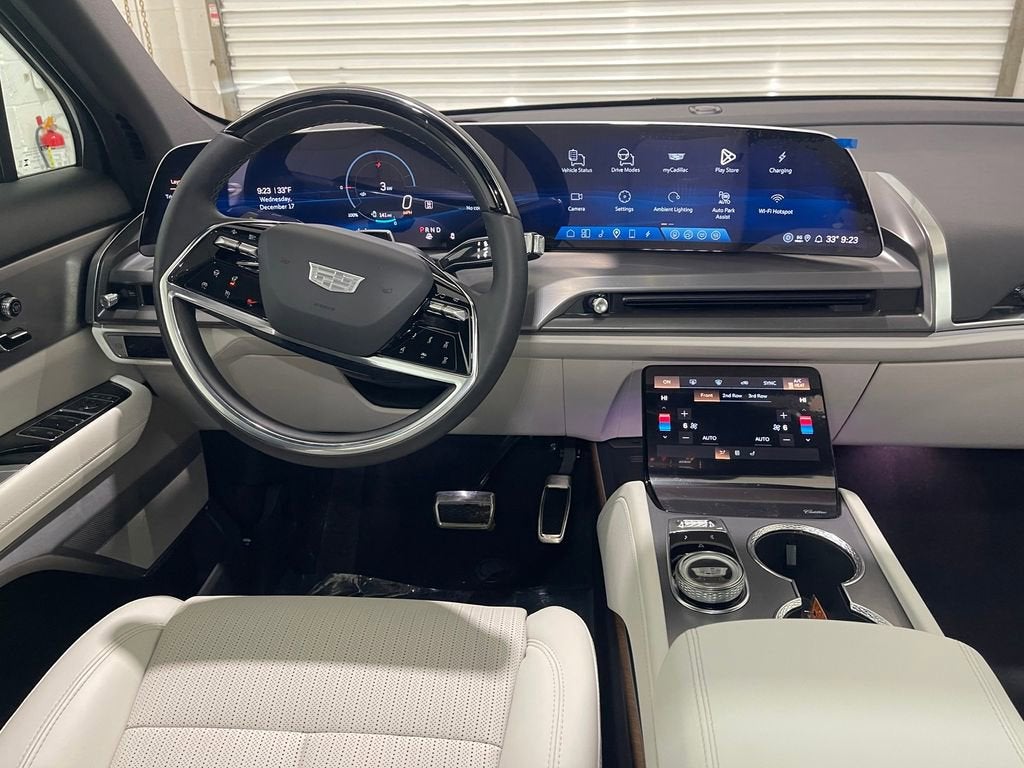 2026 Cadillac VISTIQ Luxury