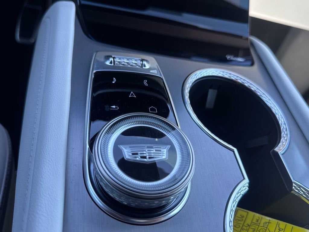2026 Cadillac VISTIQ Luxury