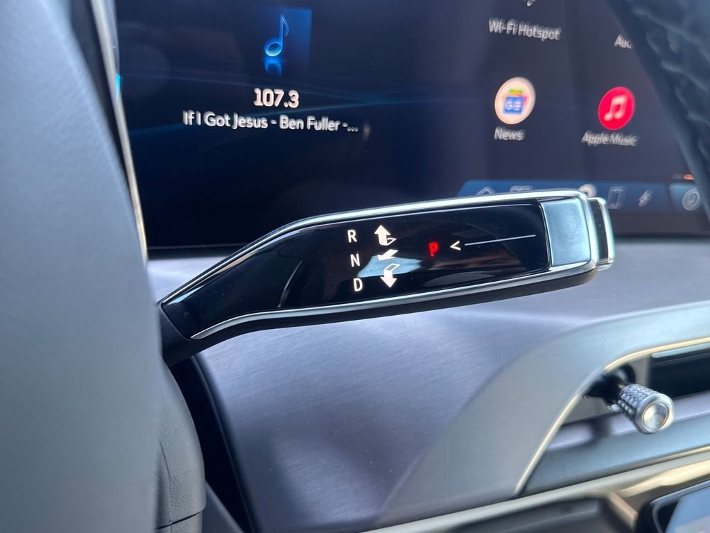 2026 Cadillac VISTIQ Luxury