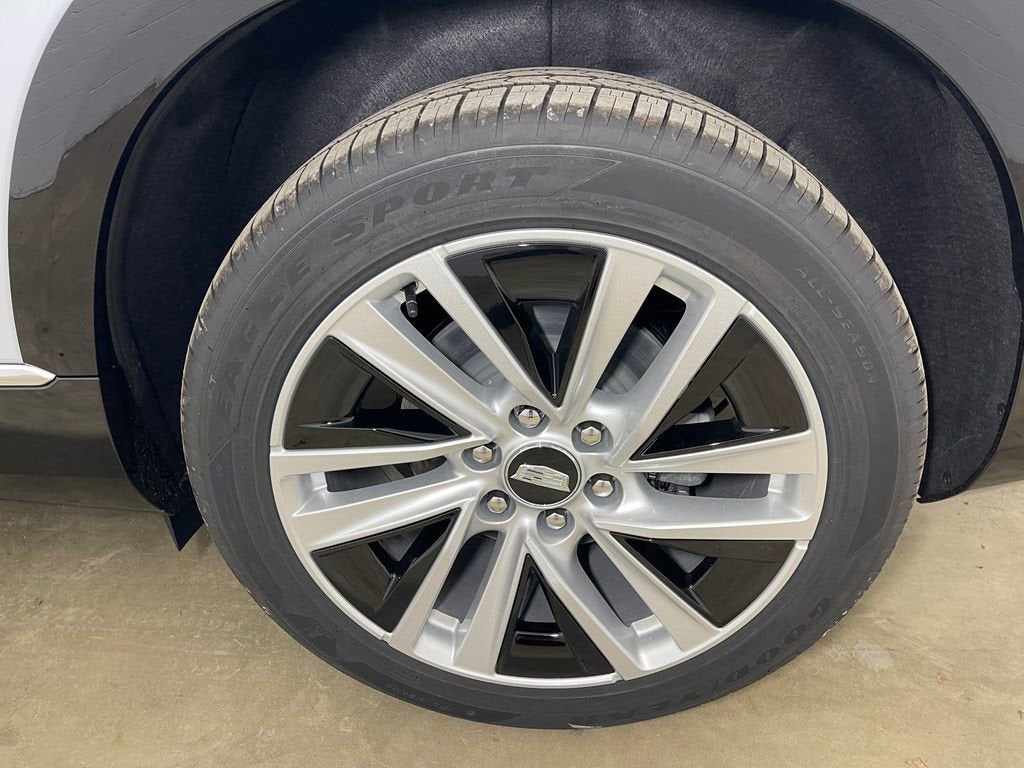 2026 Cadillac VISTIQ Luxury