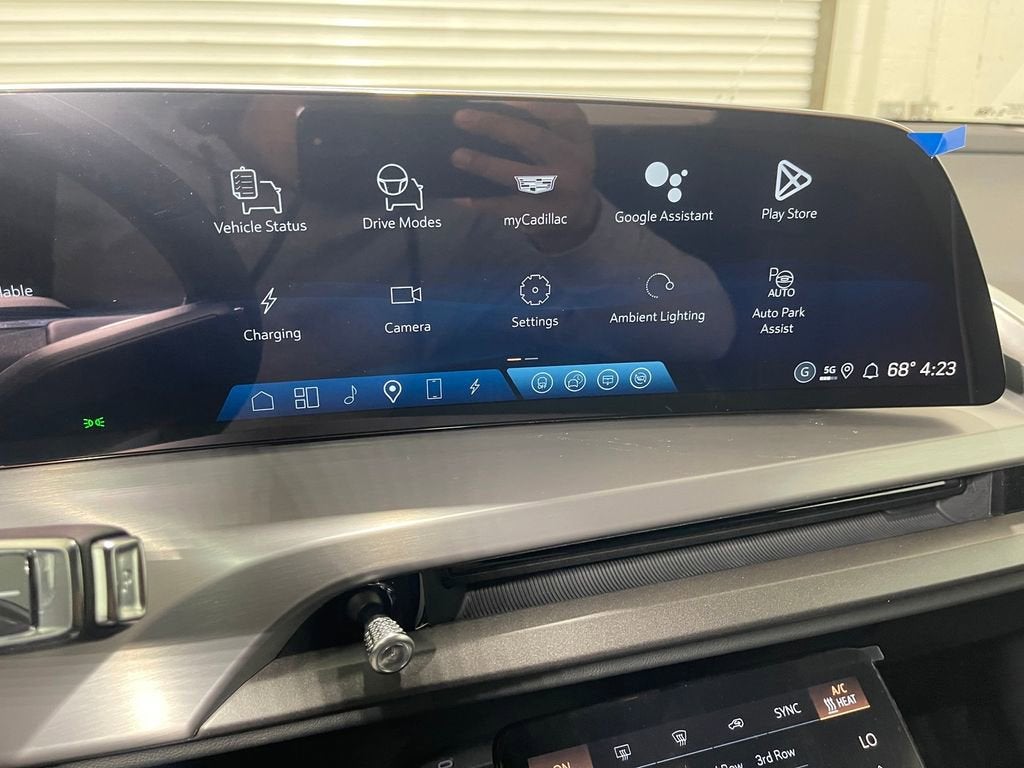 2026 Cadillac VISTIQ Sport