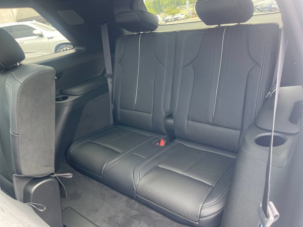 2027 Cadillac VISTIQ Sport
