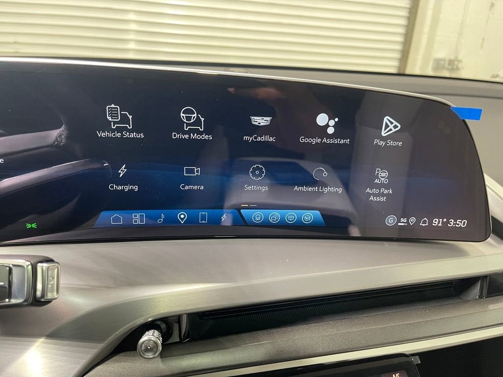 2026 Cadillac VISTIQ Sport