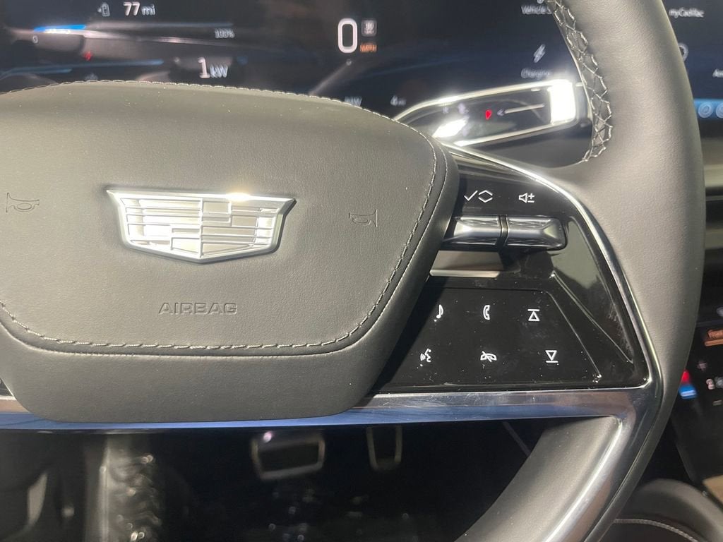 2026 Cadillac VISTIQ Platinum