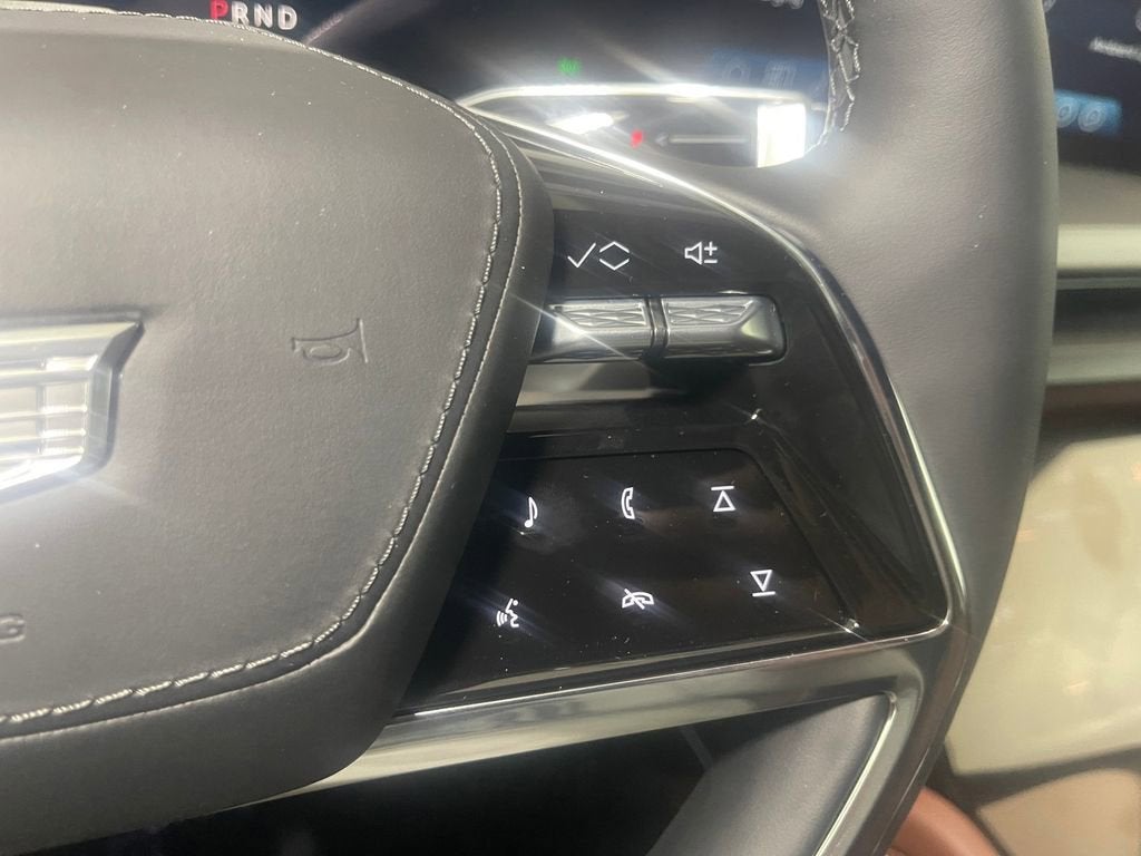 2026 Cadillac VISTIQ Platinum