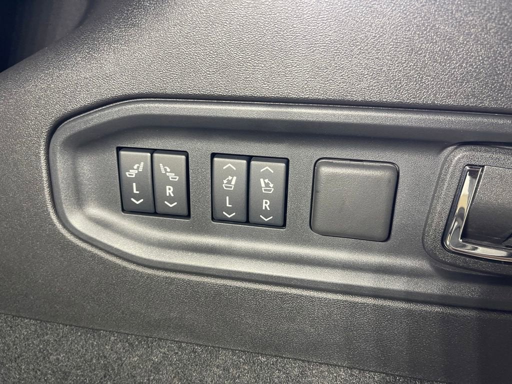 2026 Cadillac VISTIQ Platinum