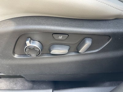 2022 Cadillac XT4 Premium Luxury