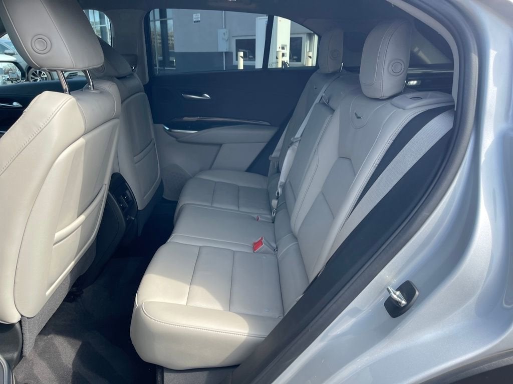 2022 Cadillac XT4 Premium Luxury