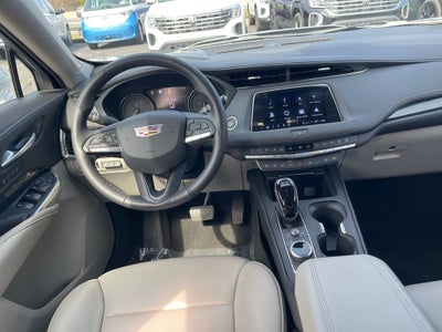 2022 Cadillac XT4 Premium Luxury
