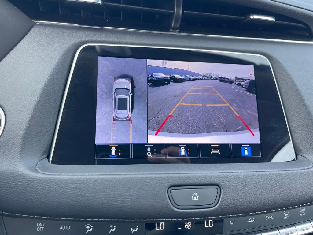 2022 Cadillac XT4 Premium Luxury