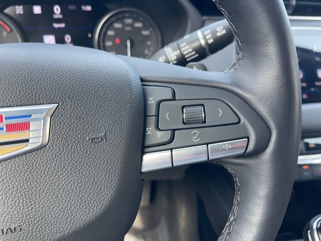 2022 Cadillac XT4 Premium Luxury