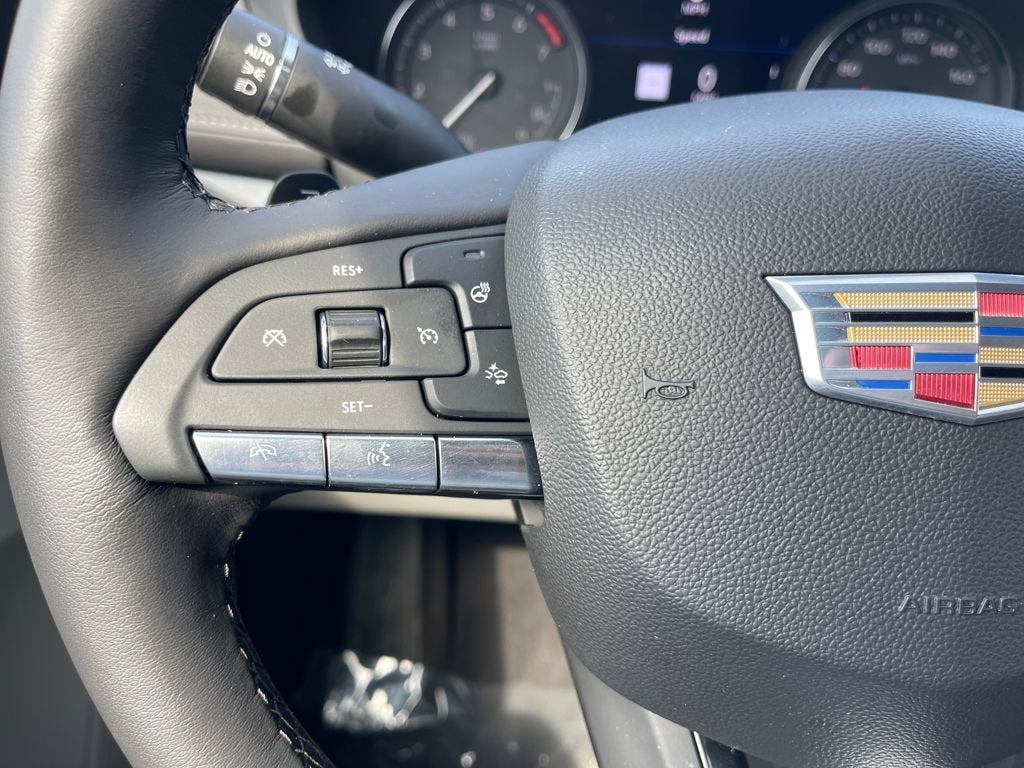 2022 Cadillac XT4 Premium Luxury