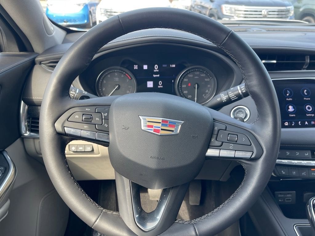 2022 Cadillac XT4 Premium Luxury