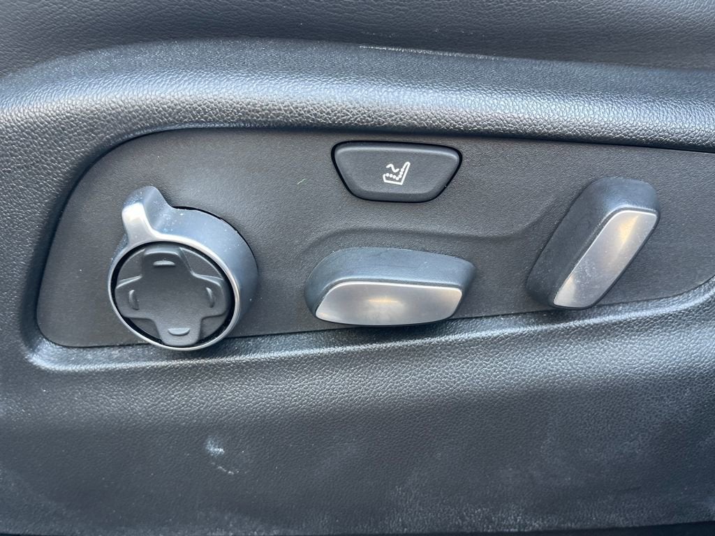 2022 Cadillac XT4 Premium Luxury