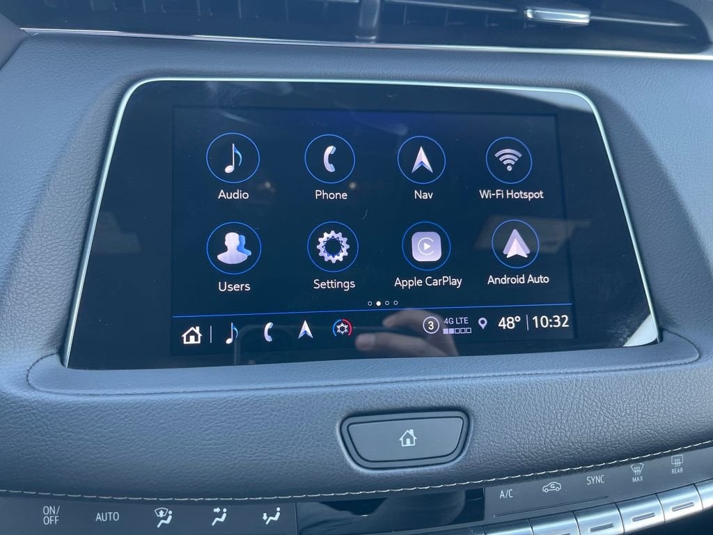 2022 Cadillac XT4 Premium Luxury