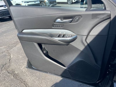 2022 Cadillac XT4 Premium Luxury