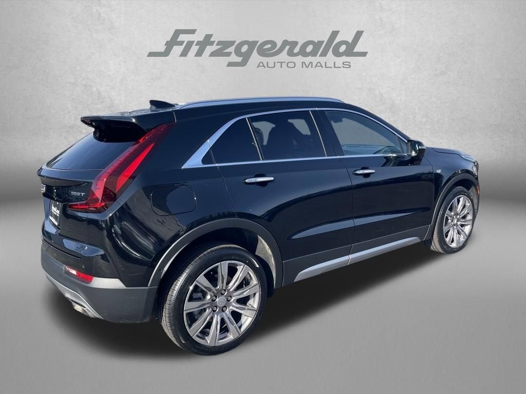 2022 Cadillac XT4 Premium Luxury