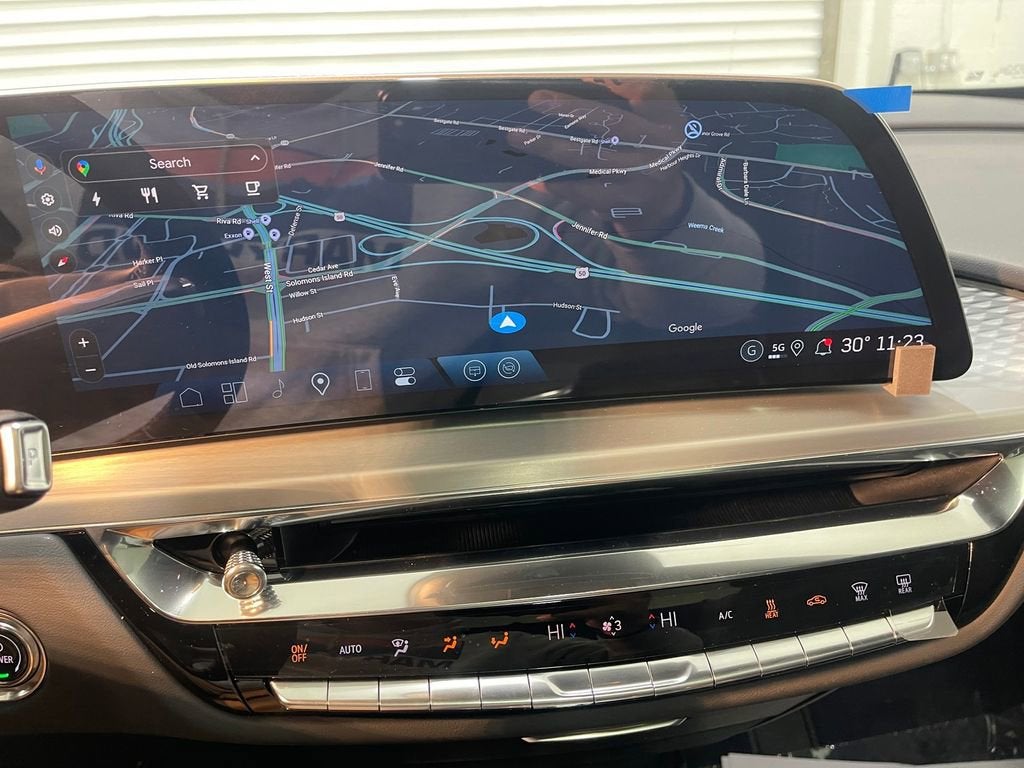 2025 Cadillac LYRIQ Luxury 1