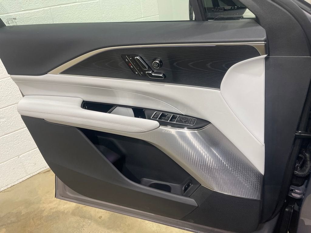 2026 Cadillac LYRIQ Premium Luxury