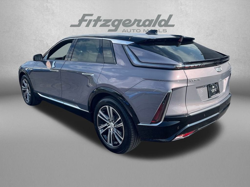 2025 Cadillac LYRIQ Luxury 2