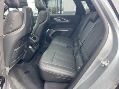 2024 Cadillac LYRIQ Luxury 3