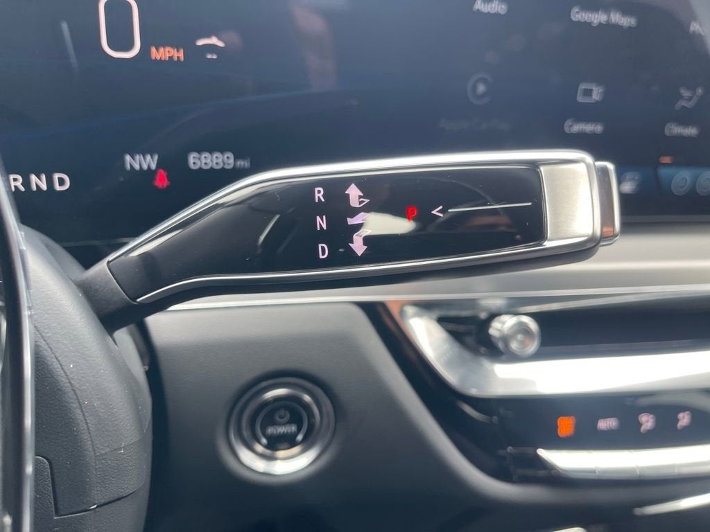 2024 Cadillac LYRIQ Luxury 3