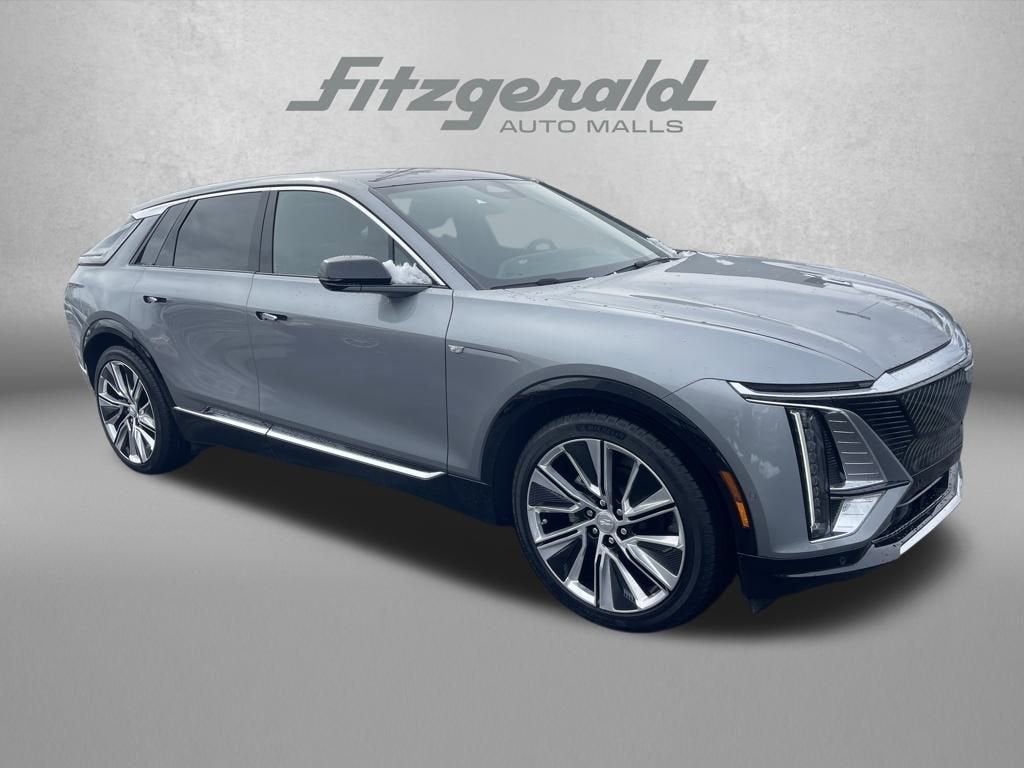 2024 Cadillac LYRIQ Luxury 3
