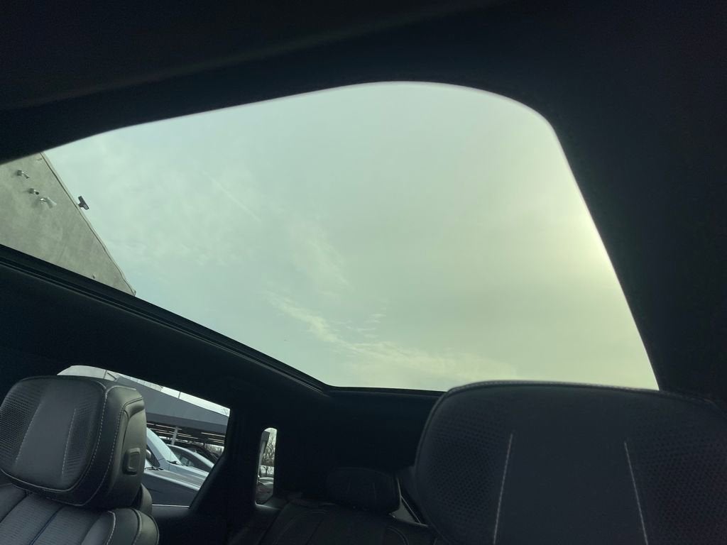 2024 Cadillac LYRIQ Luxury 3