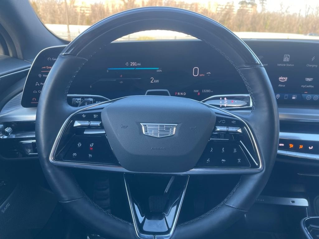 2024 Cadillac LYRIQ Luxury 3