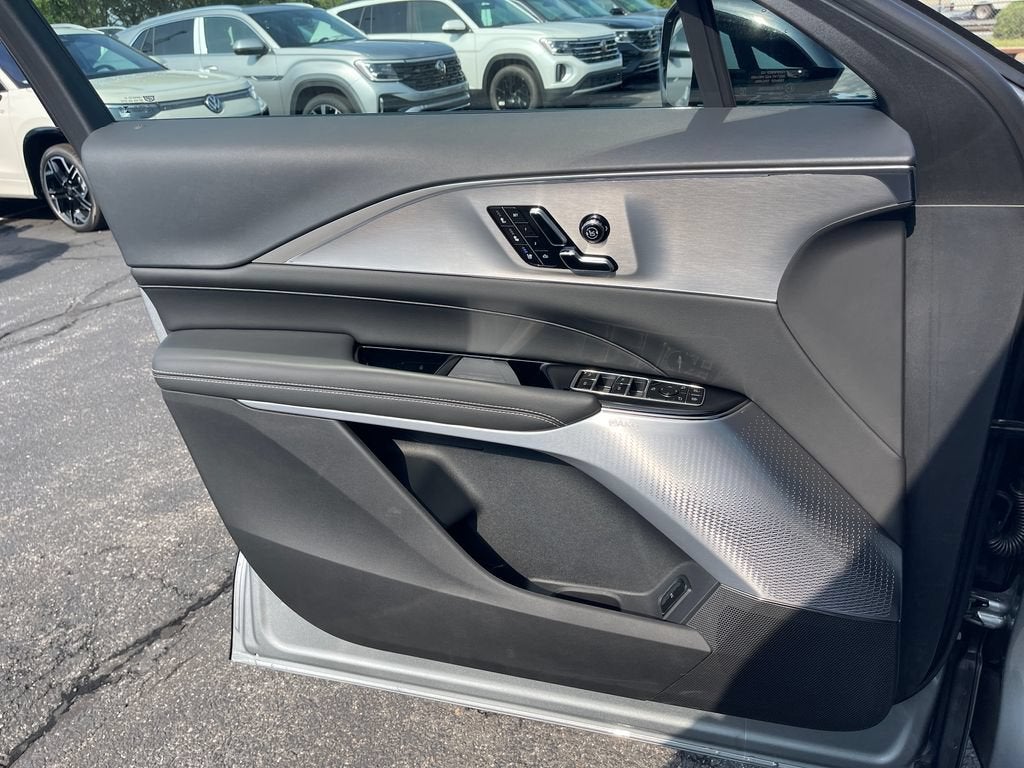 2027 Cadillac LYRIQ Signature Luxury