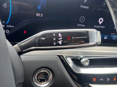 2025 Cadillac LYRIQ Luxury 3
