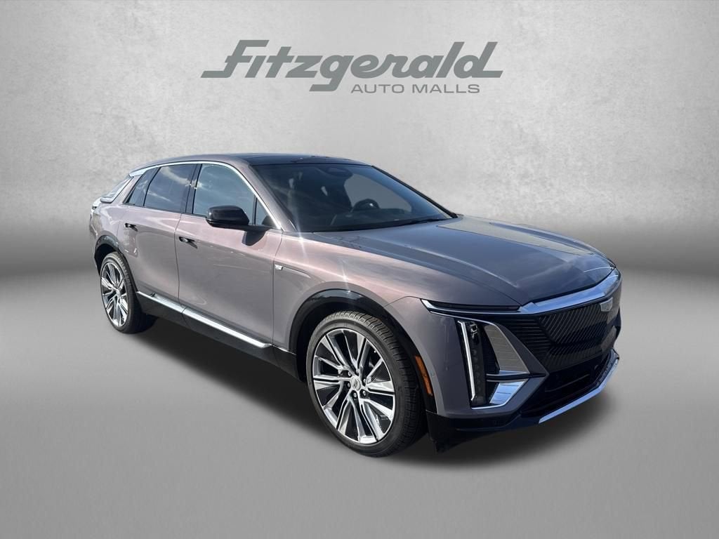 2025 Cadillac LYRIQ Luxury 3