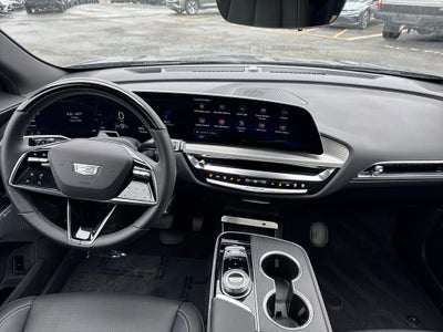 2025 Cadillac LYRIQ Luxury 3