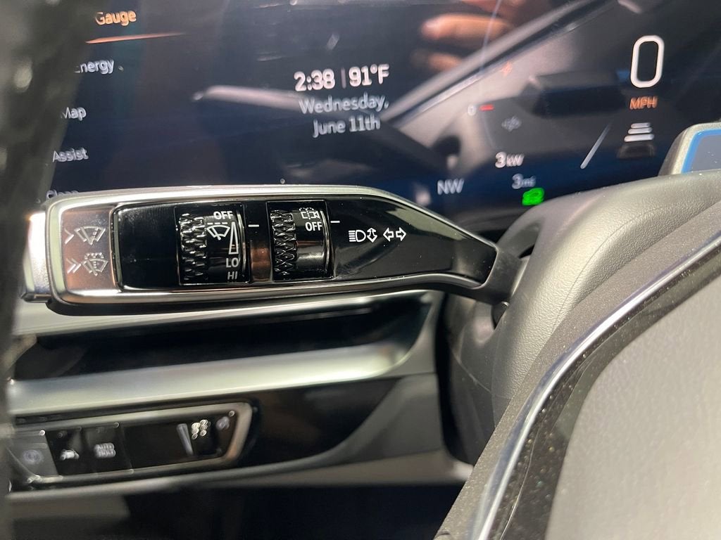 2025 Cadillac LYRIQ Sport 2