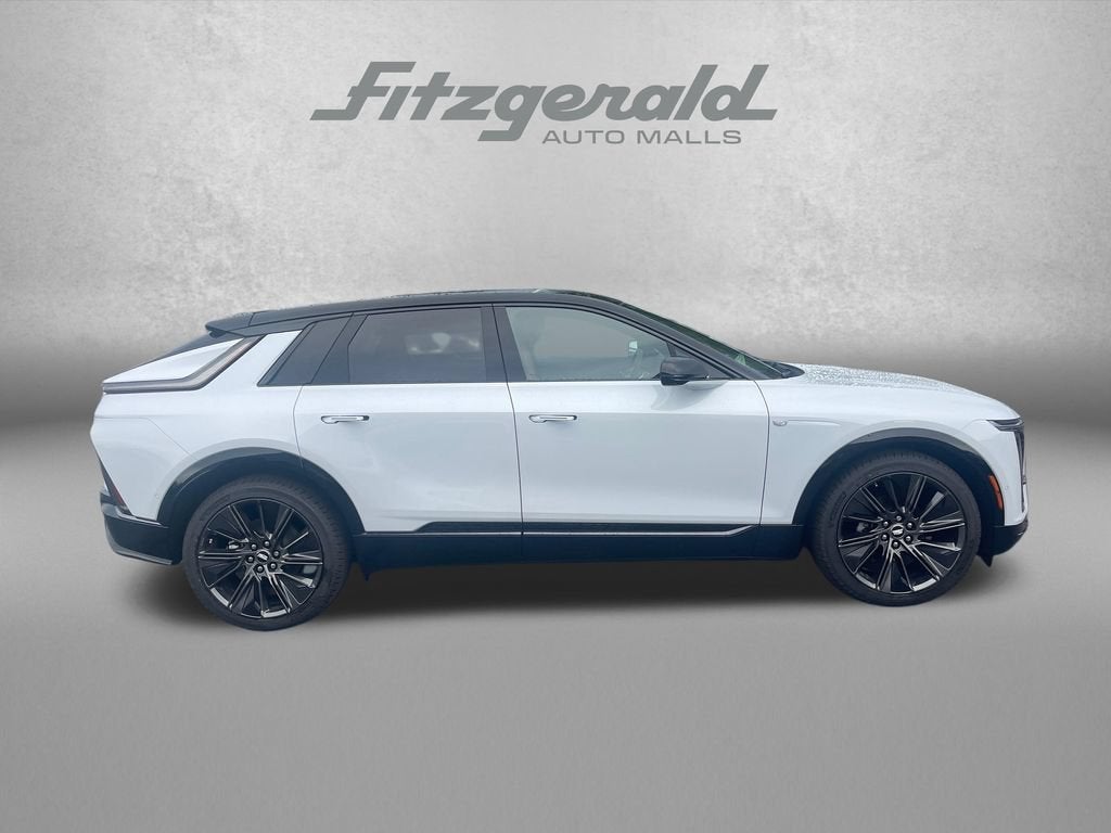 2027 Cadillac LYRIQ Signature Sport