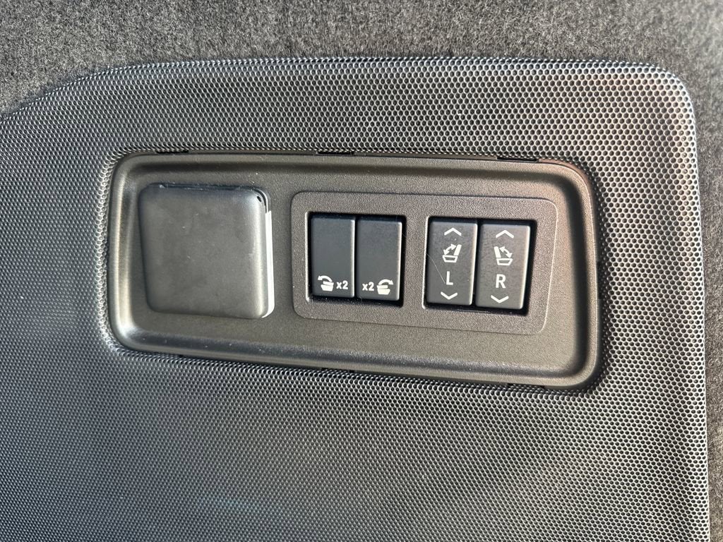 2024 Cadillac Escalade ESV Sport Platinum