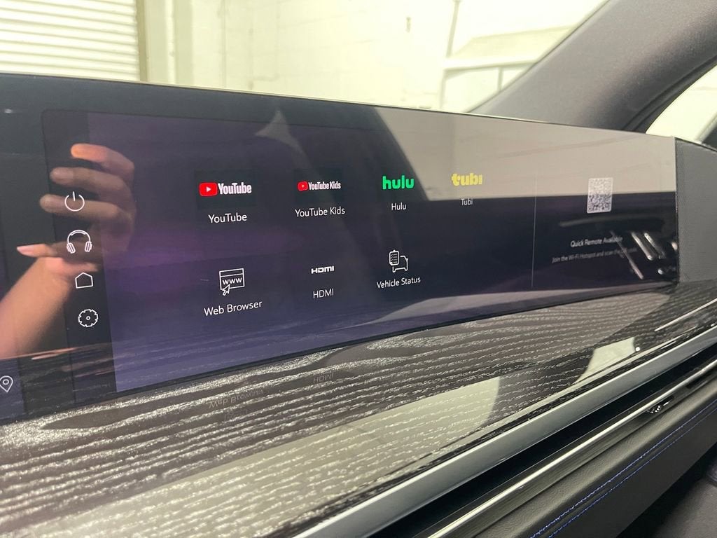 2025 Cadillac ESCALADE IQ Sport 1