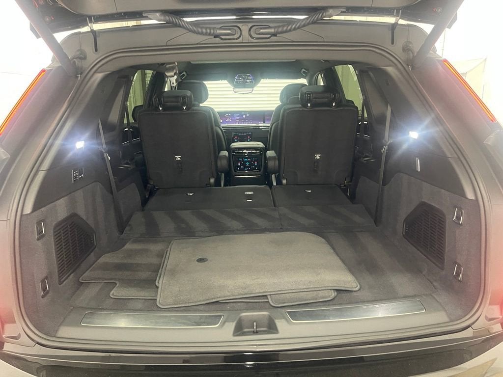 2025 Cadillac ESCALADE IQ Sport 1