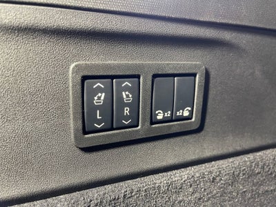 2025 Cadillac ESCALADE IQ Sport 1