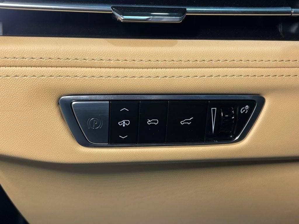 2025 Cadillac ESCALADE IQ Sport 2