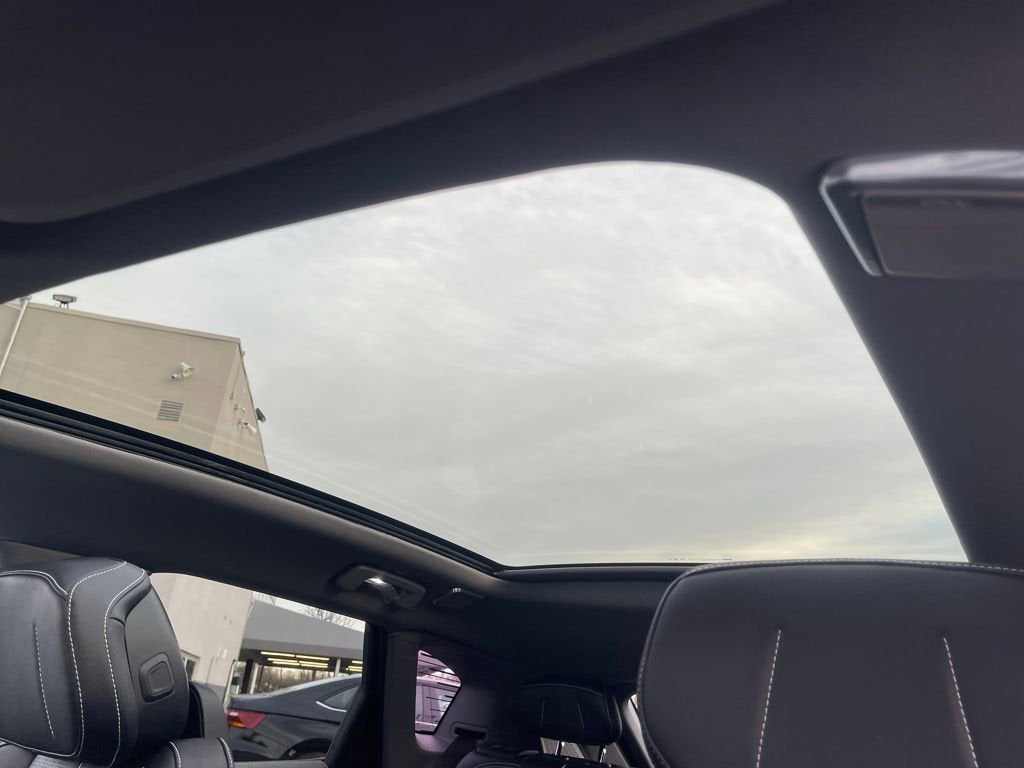 2025 Cadillac OPTIQ Luxury 2