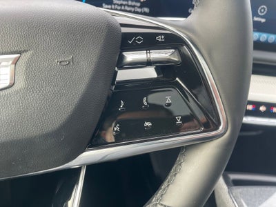 2025 Cadillac OPTIQ Luxury 2