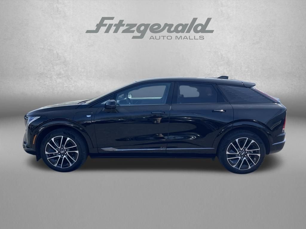 2025 Cadillac OPTIQ Sport 2