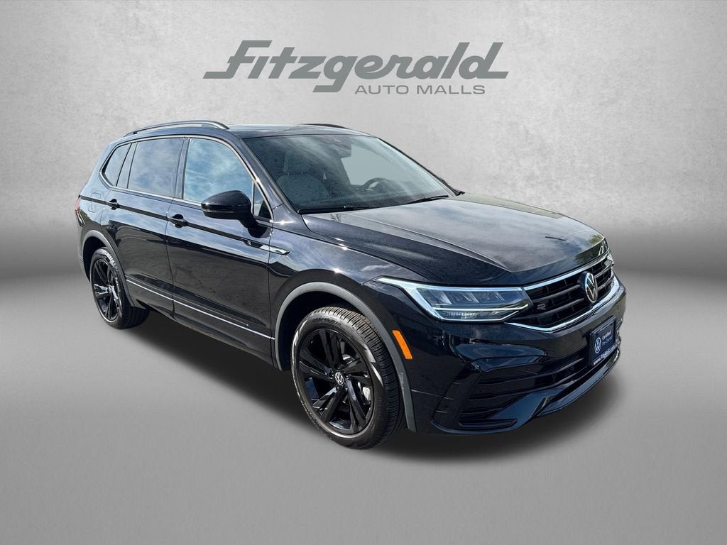 2024 Volkswagen Tiguan SE R-Line Black