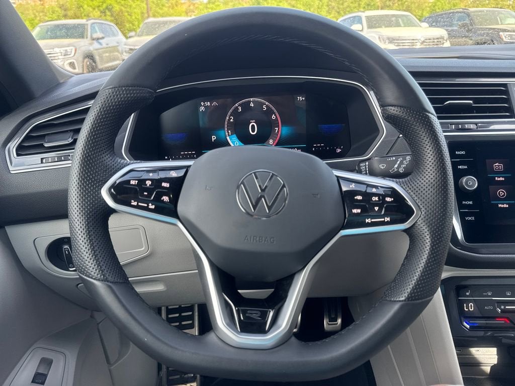 2024 Volkswagen Tiguan SE R-Line Black