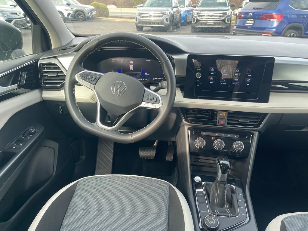 2025 Volkswagen Taos S