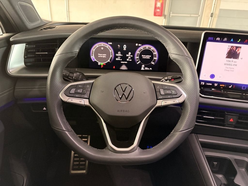 2025 Volkswagen Tiguan SE R-Line Black