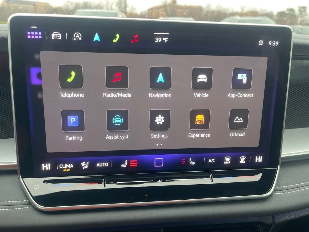 2025 Volkswagen Tiguan SE R-Line Black